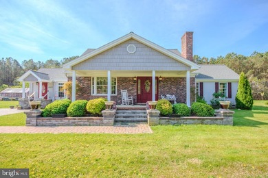 (private lake, pond, coastal) Home For Sale in Crisfield Maryland