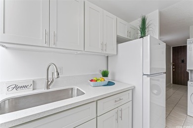 Rare 3-bedroom opportunity at Fairway Gardens in Salt Lake! This - photo 6