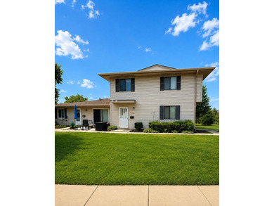 (private lake, pond, creek) Condo For Sale in Schaumburg Illinois