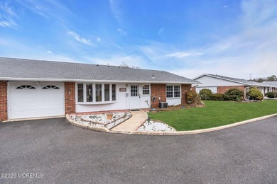 (private lake, pond, coastal) Townhome/Townhouse For Sale in Lakewood New Jersey