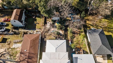 Located in New Bern's sought-after Riverside Historic District - photo 40