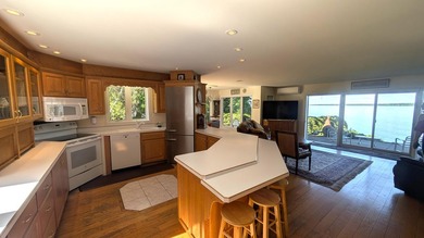 Meticulously maintained 1994 Cape Cod home hosting a total of 3 - photo 4