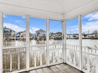 Mother / Daughter Custom home that must bee seen! This home - photo 4