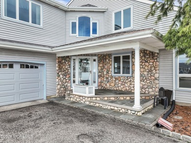Mother / Daughter Custom home that must bee seen! This home - photo 9