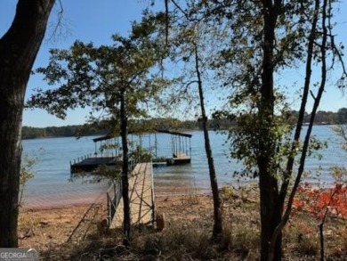 Lake Hartwell Lot For Sale in Hartwell Georgia