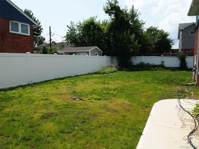 Fall in love with this Fully Renovated Split! 13ft cathedral - photo 6