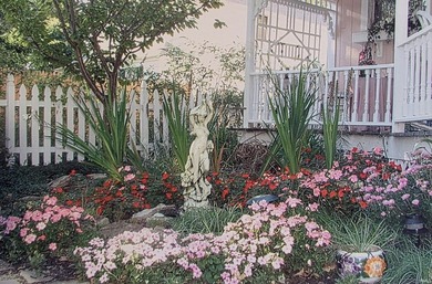 Charmer of Yesteryear! An Old-World Victorian with Endless - photo 20