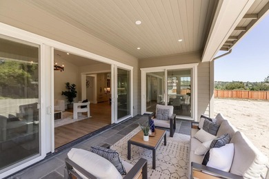 Welcome to Willowbend at Sandraya Heights, where luxury - photo 45