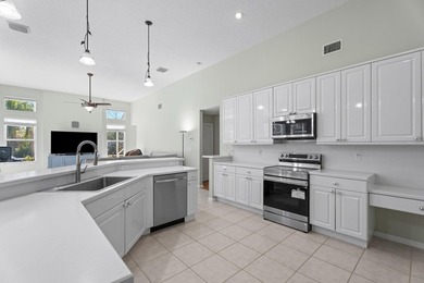 Beautiful & Spacious 4 bed/3 bath 3 car garage POOL home in the - photo 10