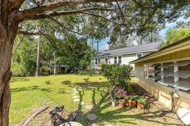 Charming 3-bedroom, 2-bath home, built in 2017, and perfectly - photo 2
