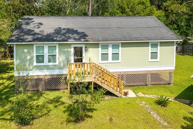 Charming 3-bedroom, 2-bath home, built in 2017, and perfectly - photo 3