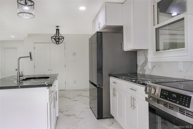 Newly renovated home near the heart of historic Bellport - photo 6
