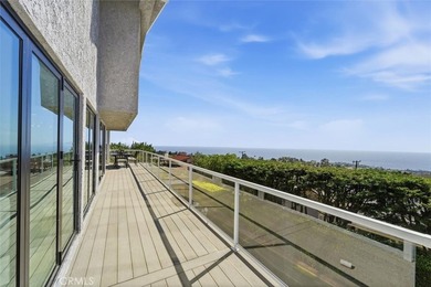 Panoramic ocean views stretching from Catalina Island to Malibu - photo 3