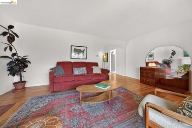Imagine a home where comfort, warmth, and charm embrace you - photo 12