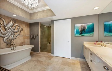 PRICED FOR SUPER QUICK SALE ! Luxury downtown living. This - photo 16
