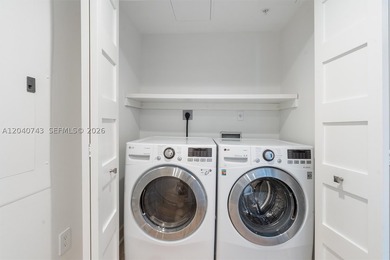 PRICED FOR SUPER QUICK SALE ! Luxury downtown living. This - photo 18