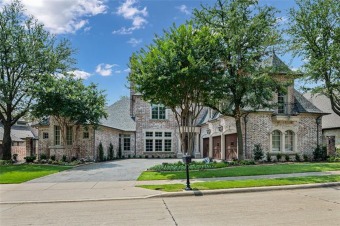 (private lake) Home For Sale in Frisco Texas