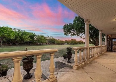 Pinnacle of Lakeridge Living: A Masterpiece on the 17th Fairway! - photo 3