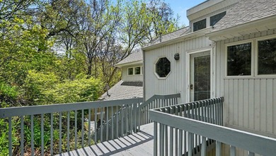 **BACK ON MARKET TO NO FAULT OF SELLERS** Enjoy lakefront living - photo 34