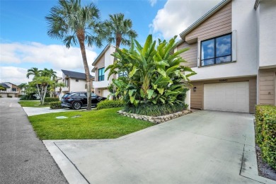 Lake Townhome/Townhouse For Sale in Boca Raton, Florida