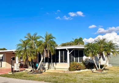 SPACIOUS 2BD, 2BA w/Side-by-Side parking on Large Corner Lot in - photo 3