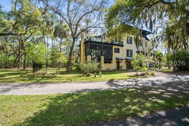 4 N Point Trail is a truly one-of-a-kind retreat, privately - photo 4
