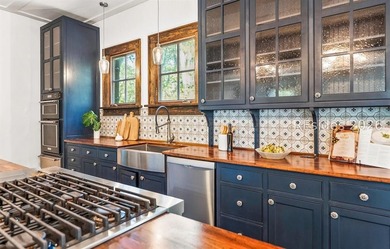 4 N Point Trail is a truly one-of-a-kind retreat, privately - photo 10
