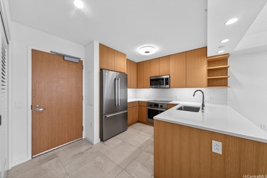 Sky Ala Moana West. Be ready to live on this high floor 1 - photo 3