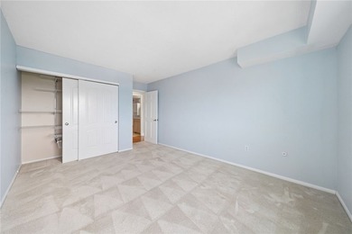 MOVE-IN CONDITION! OPEN CONCEPT! INCREDIBLE VIEWS! Enjoy low - photo 13