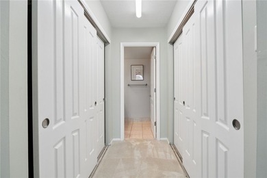 MOVE-IN CONDITION! OPEN CONCEPT! INCREDIBLE VIEWS! Enjoy low - photo 18