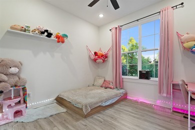 Priced well under appraised value, this is an unbelievable deal! - photo 20