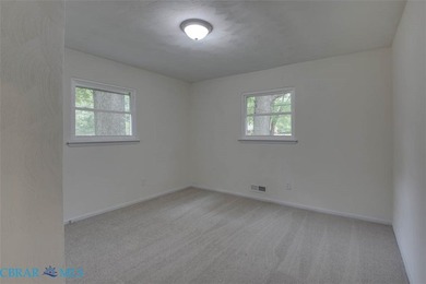 Welcome Home! This updated and upgraded 5 bedrooms, 3 full baths - photo 25