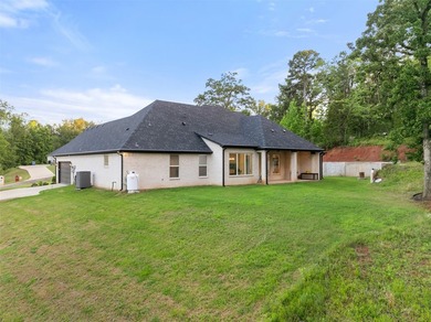 Priced well under appraised value, this is an unbelievable deal! - photo 28