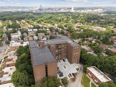 MOVE-IN CONDITION! OPEN CONCEPT! INCREDIBLE VIEWS! Enjoy low - photo 35