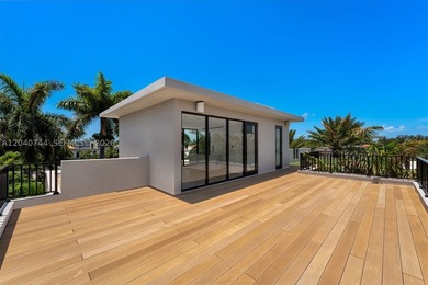 There are homes that are beautiful, and then there are homes - photo 42