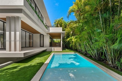 There are homes that are beautiful, and then there are homes - photo 45