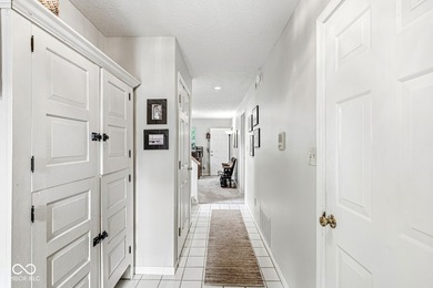 Welcome to Winston Island Woods! This end-unit townhome offers 3 - photo 3