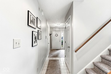 Welcome to Winston Island Woods! This end-unit townhome offers 3 - photo 4