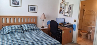 Welcome to this beautifully maintained Key West-style townhome - photo 3