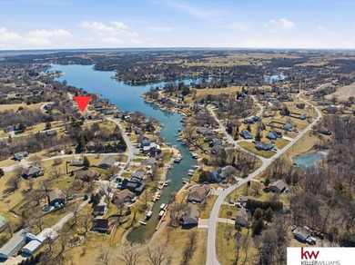 Rare opportunity at beautiful Beaver Lake! One of the few - photo 2