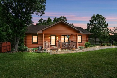 Feel like you're on vacation every day in this lovely log cabin - photo 2