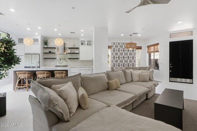 Beautifully reimagined and fully upgraded, this stunning home - photo 6