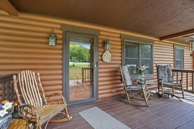 Feel like you're on vacation every day in this lovely log cabin - photo 9