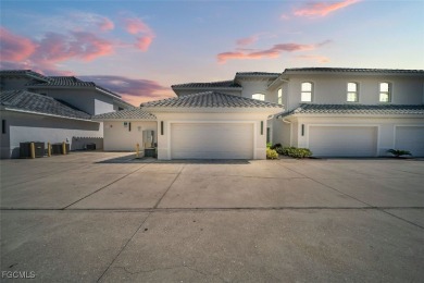 Cape Coral Lakes Area Condo For Sale in Cape Coral Florida