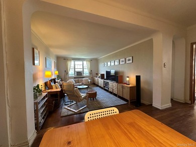 Forest Hills South * 1350 SF *Rare 3BR/2BATH* Ultimate Blank - photo 9