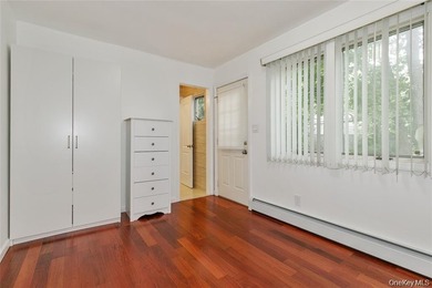 GREAT NECK ESTATES SOUTH FACING COLONIAL WITHIN CLOSE PROXIMITY - photo 20