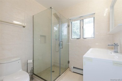 GREAT NECK ESTATES SOUTH FACING COLONIAL WITHIN CLOSE PROXIMITY - photo 21