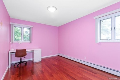 GREAT NECK ESTATES SOUTH FACING COLONIAL WITHIN CLOSE PROXIMITY - photo 23