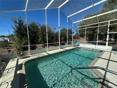 Florida Living at its best! As you enter this 3 bedroom 2 bath - photo 32