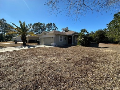 Florida Living at its best! As you enter this 3 bedroom 2 bath - photo 35